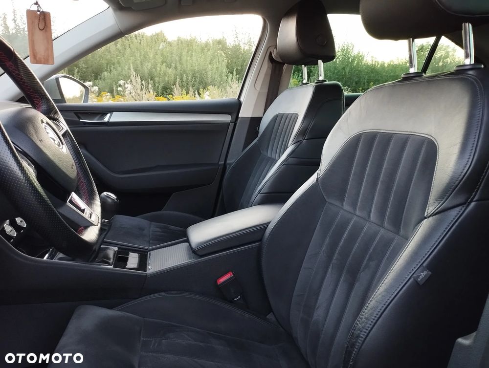 Skoda Superb 1.6 TDI Style Greenline - 11