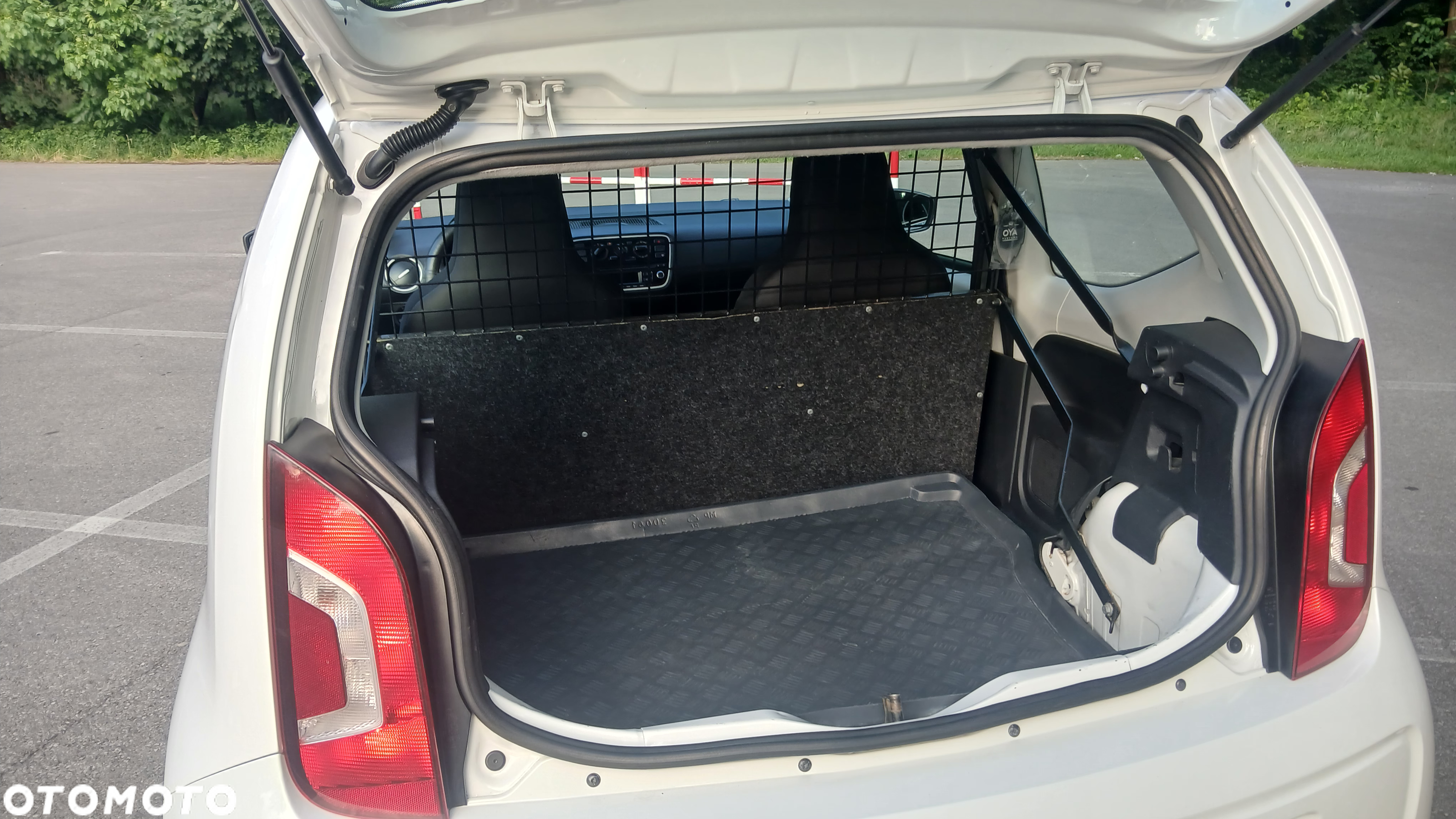 Volkswagen UP - 10