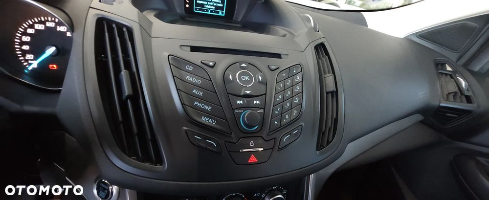 Ford Kuga 2.0 TDCi 2x4 Business Edition - 32