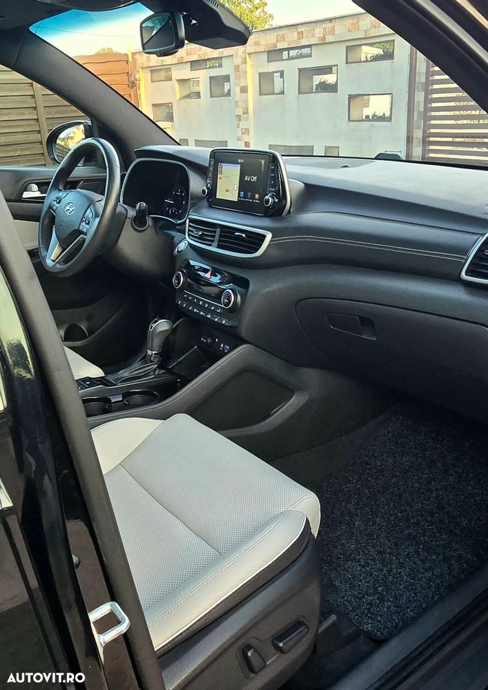 Hyundai Tucson 2.0 CRDI 4WD 6AT Luxury Pack+ - 37