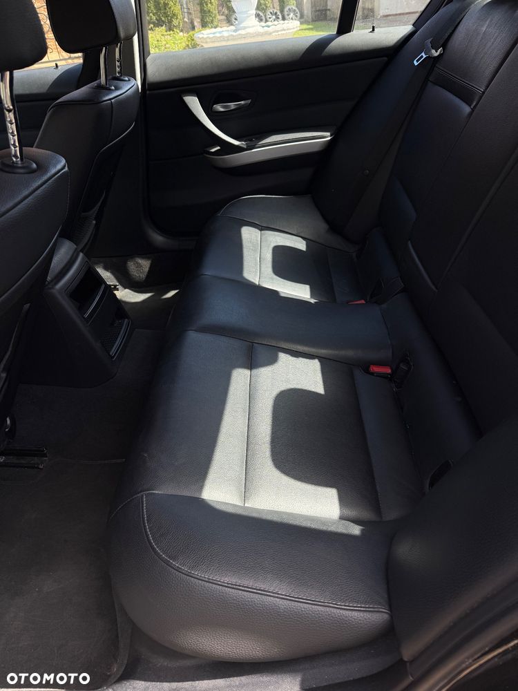 BMW Seria 3 318d - 6