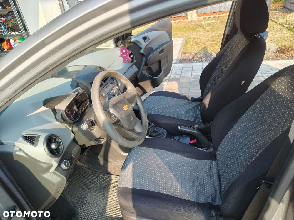 Chevrolet Aveo 1.2 LS - 13
