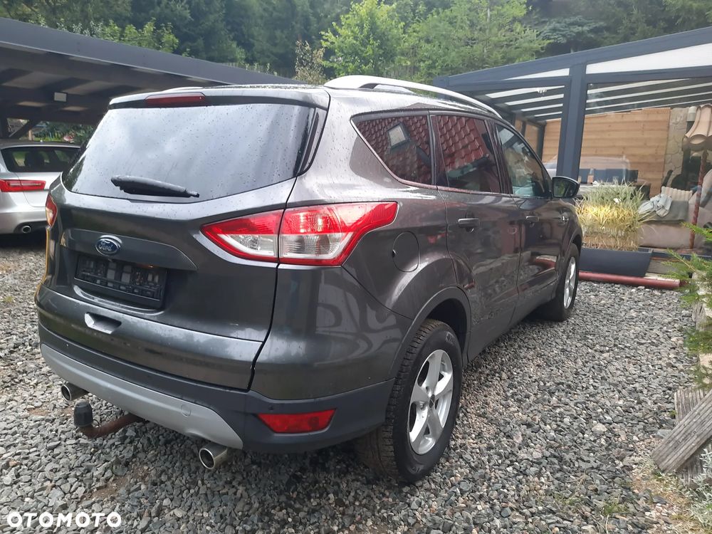 Ford Kuga 2.0 TDCi 4x4 Titanium - 4