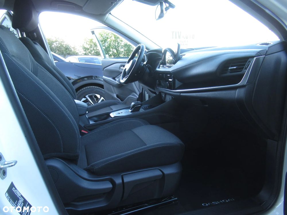 Nissan Qashqai 1.3 DIG-T N-Connecta DCT - 9