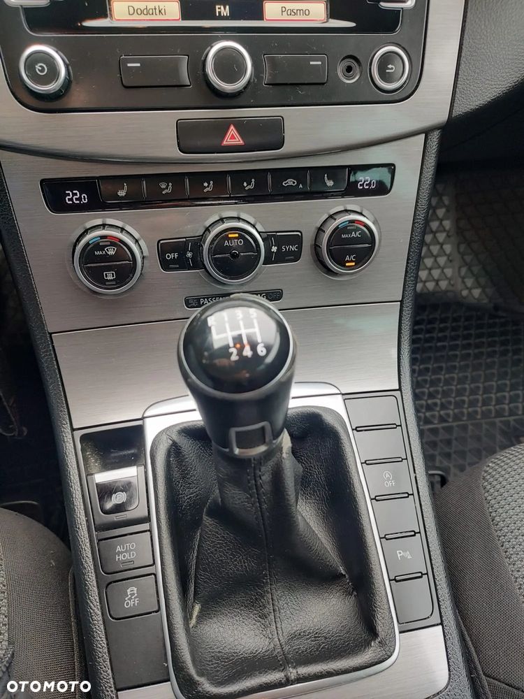 Volkswagen Passat - 13