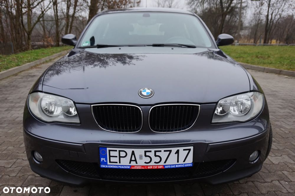 BMW Seria 1 116i - 22