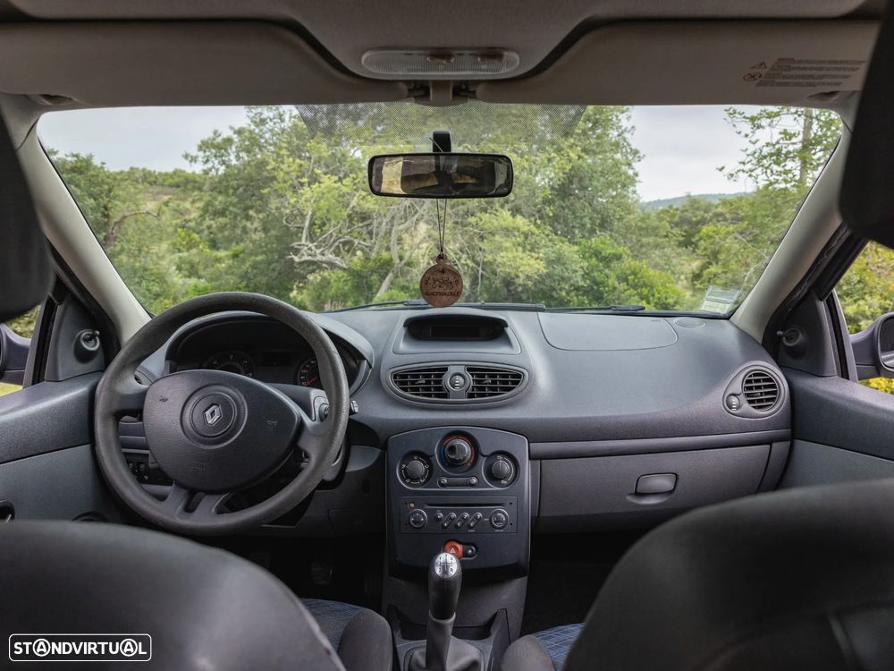 Renault Clio - 14