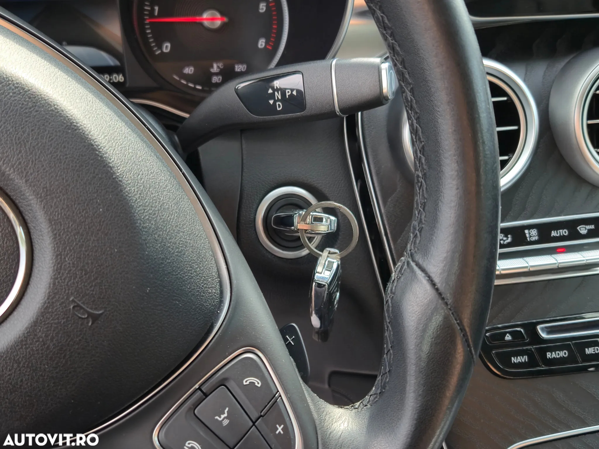 Mercedes-Benz GLC 220 d 4Matic 9G-TRONIC Exclusive - 24