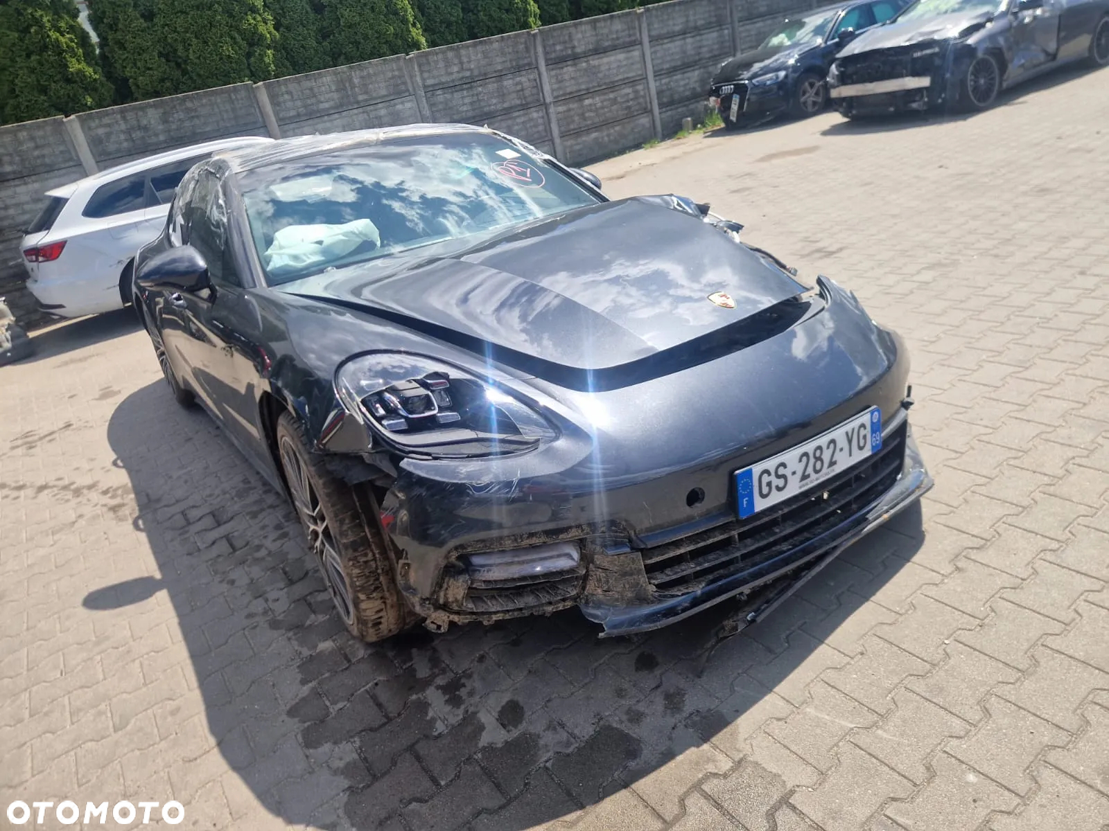 Porsche Panamera - 4