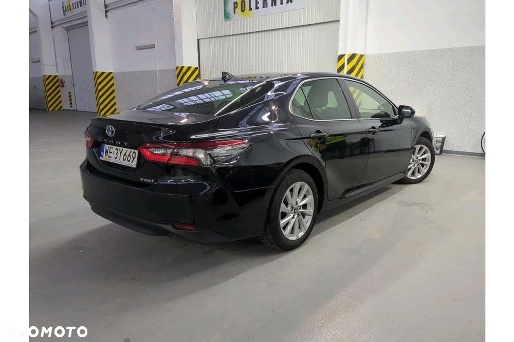 Toyota Camry 2.5 Hybrid Comfort CVT - 3