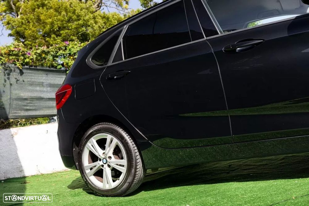 BMW 216 Active Tourer d Line Luxury - 16
