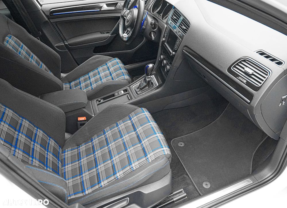 Volkswagen Golf 1.4 GTE Plug-In-Hybrid DSG - 13