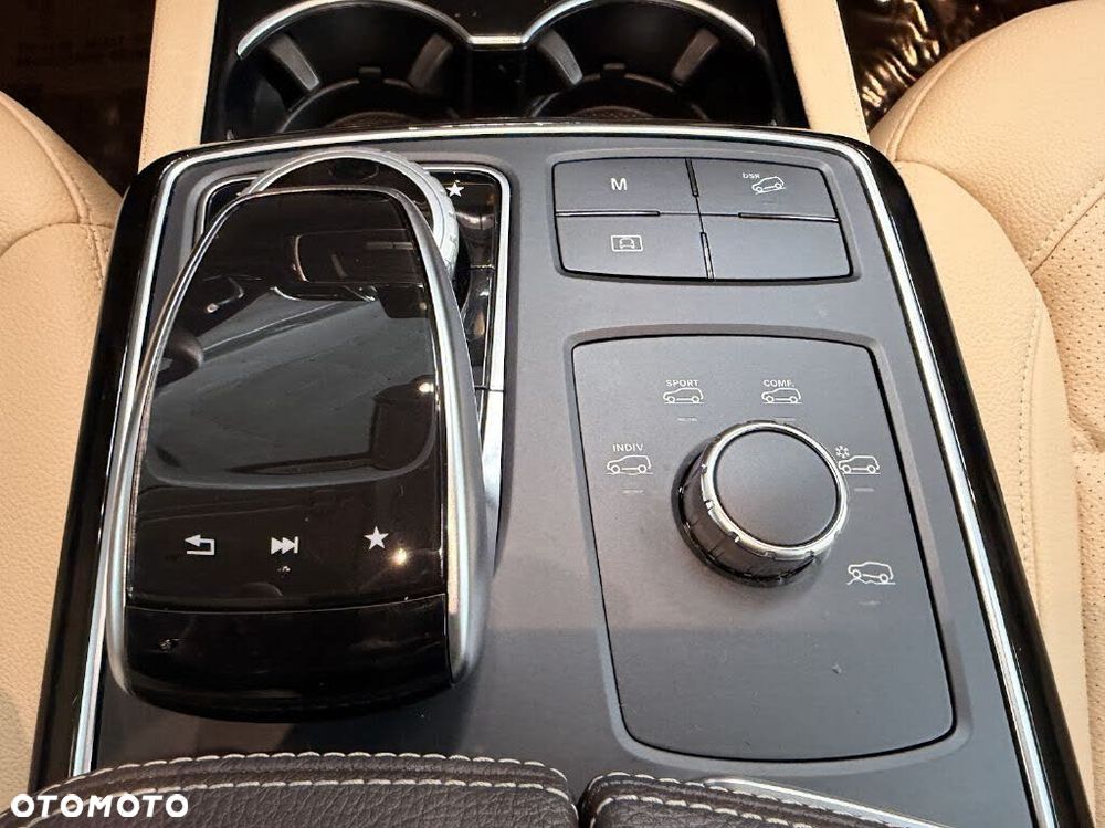 Mercedes-Benz GLE - 15