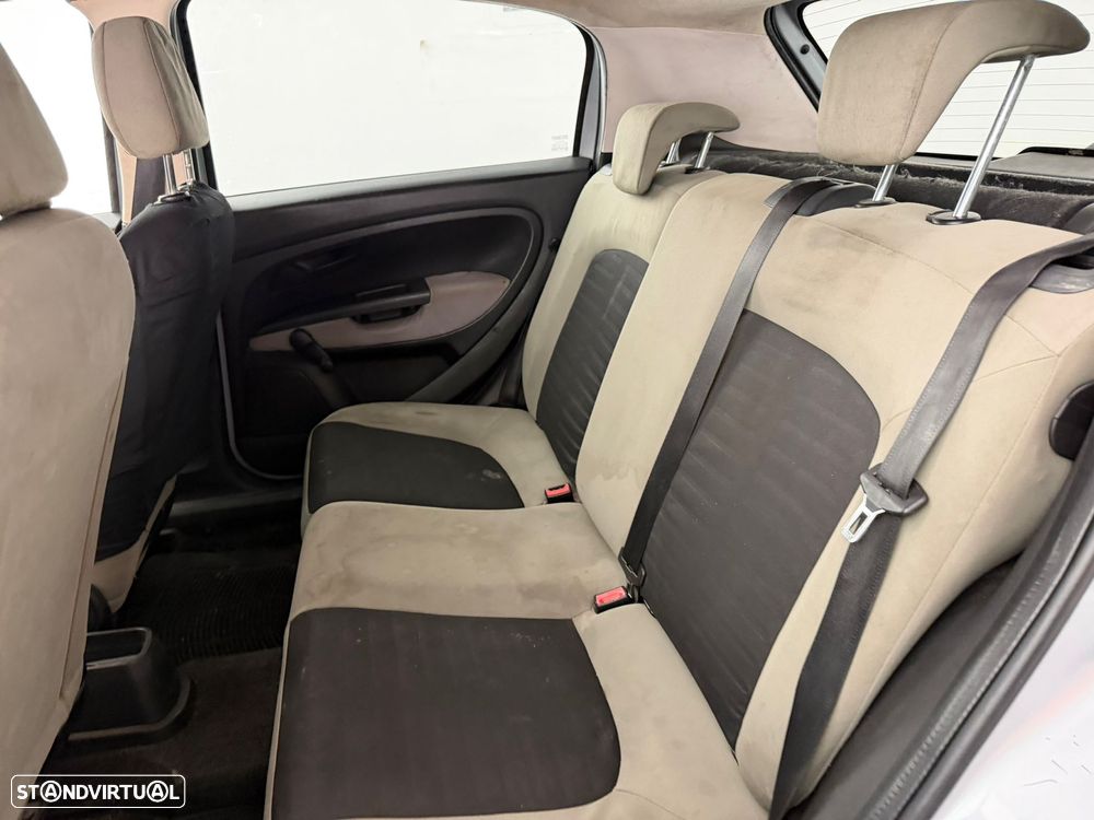 Fiat Grande Punto - 14