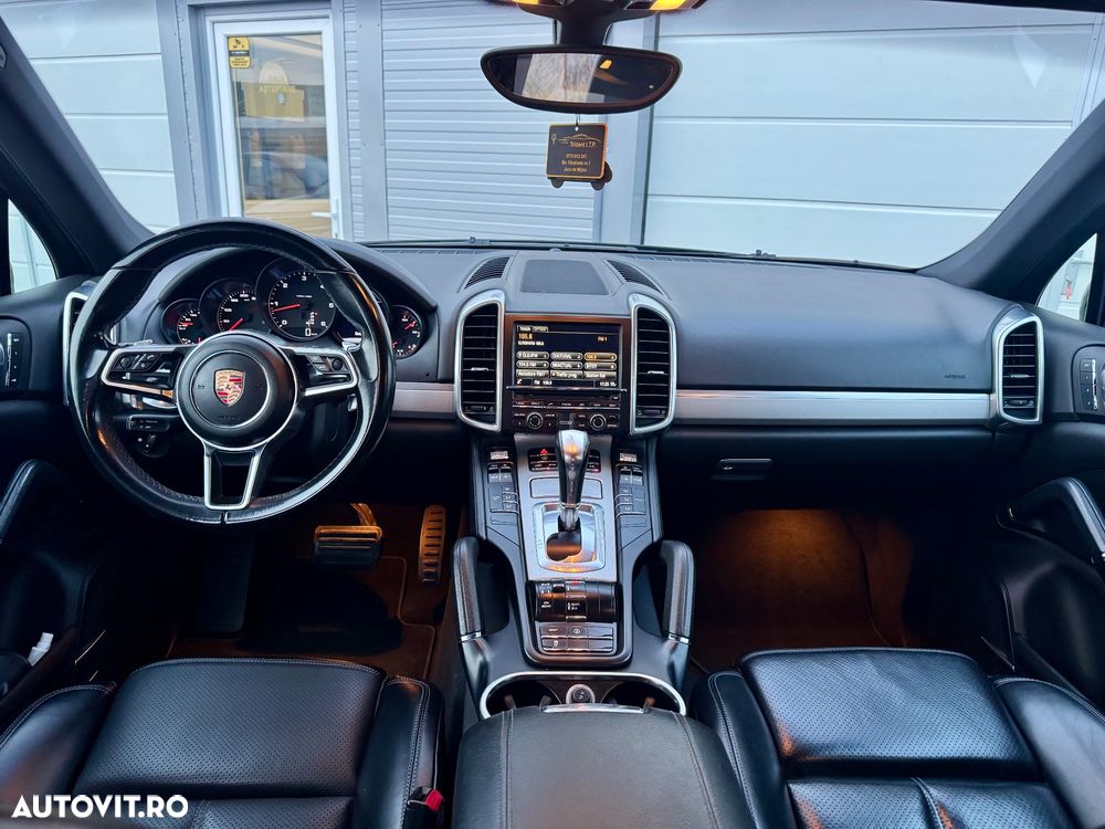 Porsche Cayenne Diesel Platinum Edition - 6