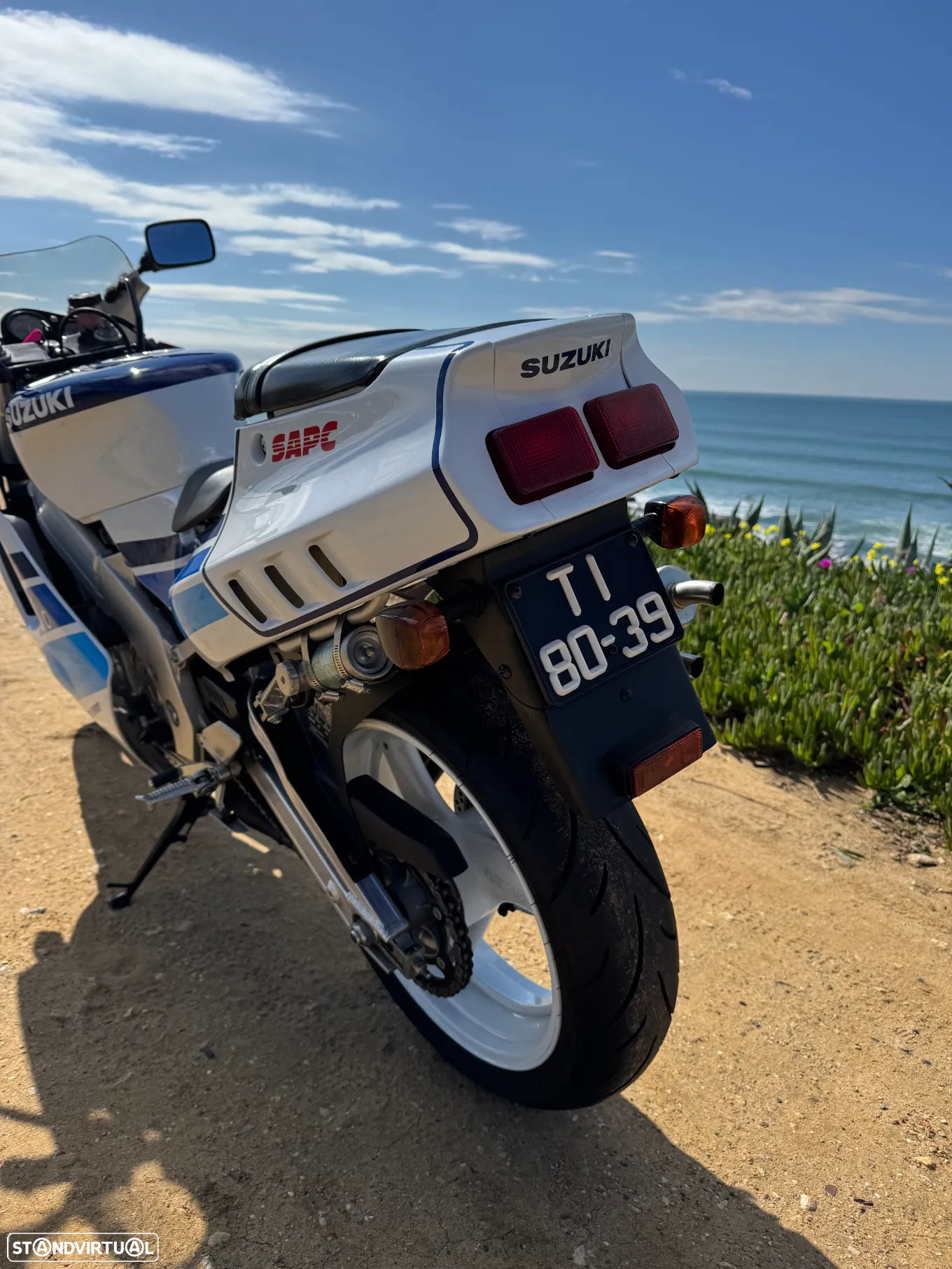 Suzuki RGV 250 - 3