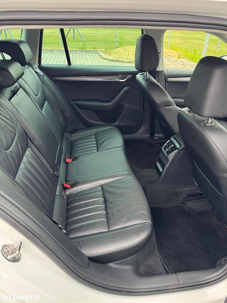 Skoda Octavia 1.5 TSI G-TEC DSG Style - 12