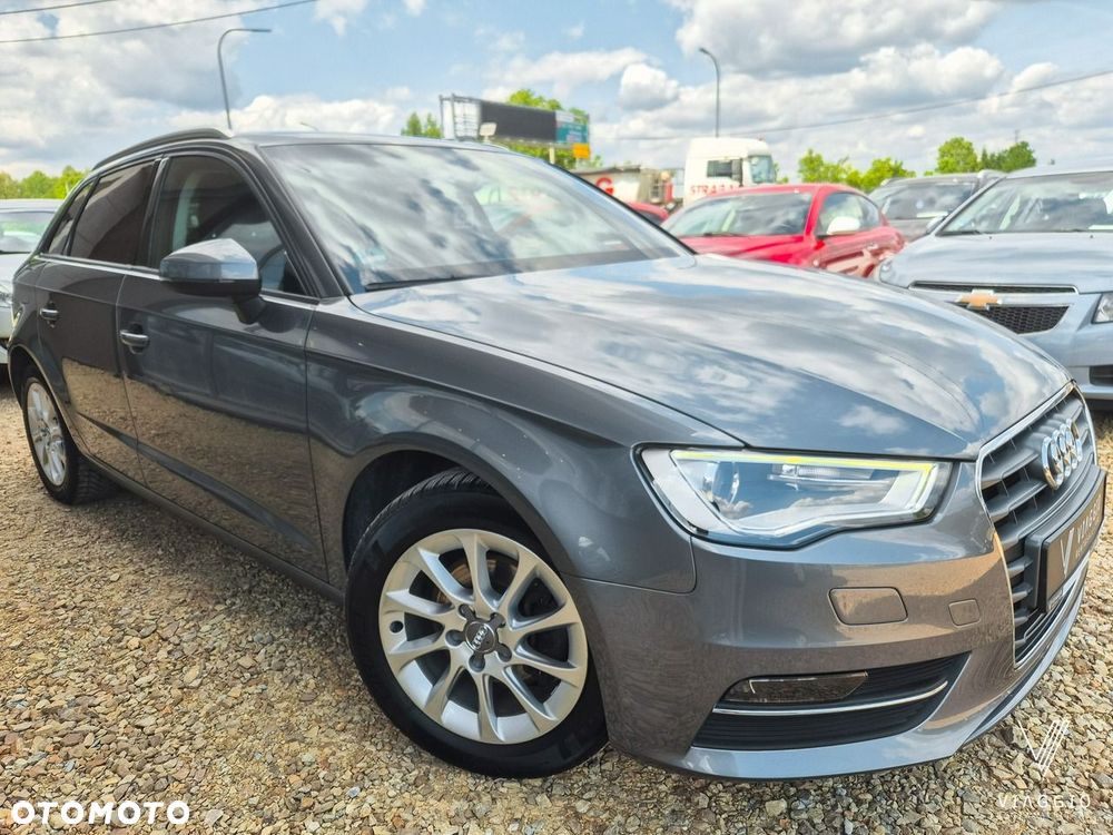 Audi A3 Sportback 1.4 TFSI Attraction - 2