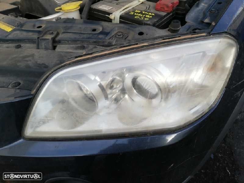 FAROL ESQUERDO CHEVROLET CAPTIVA 2009 - - 4
