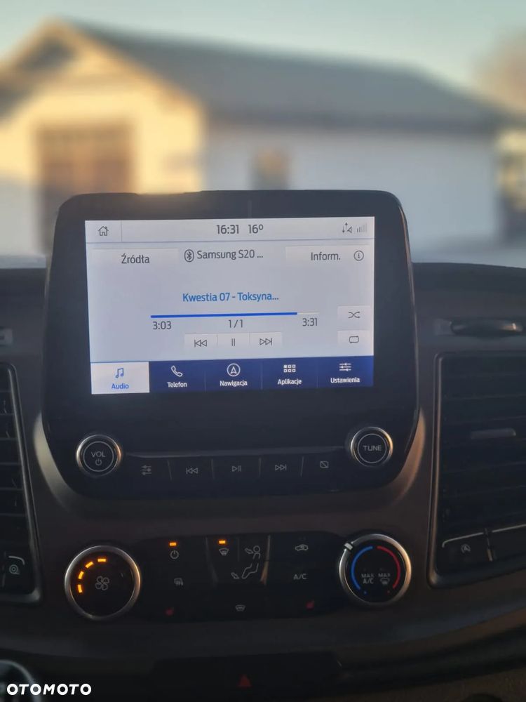 Ford TRANSIT CUSTOM - 11