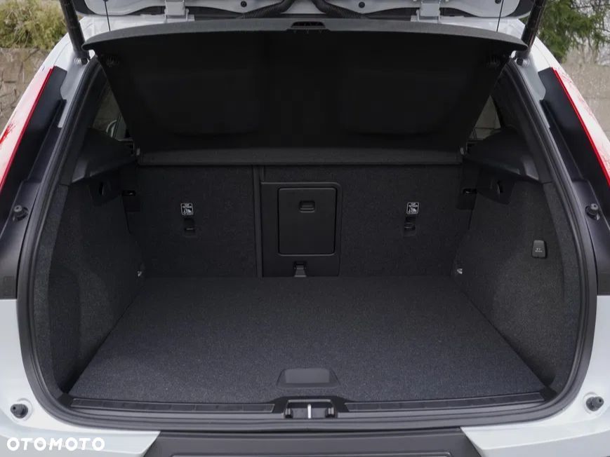 Volvo XC 40 B3 Essential - 8
