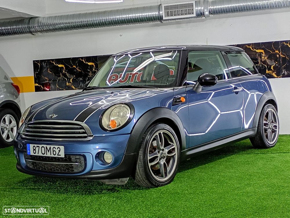 MINI 3 Portas Cooper D - 2