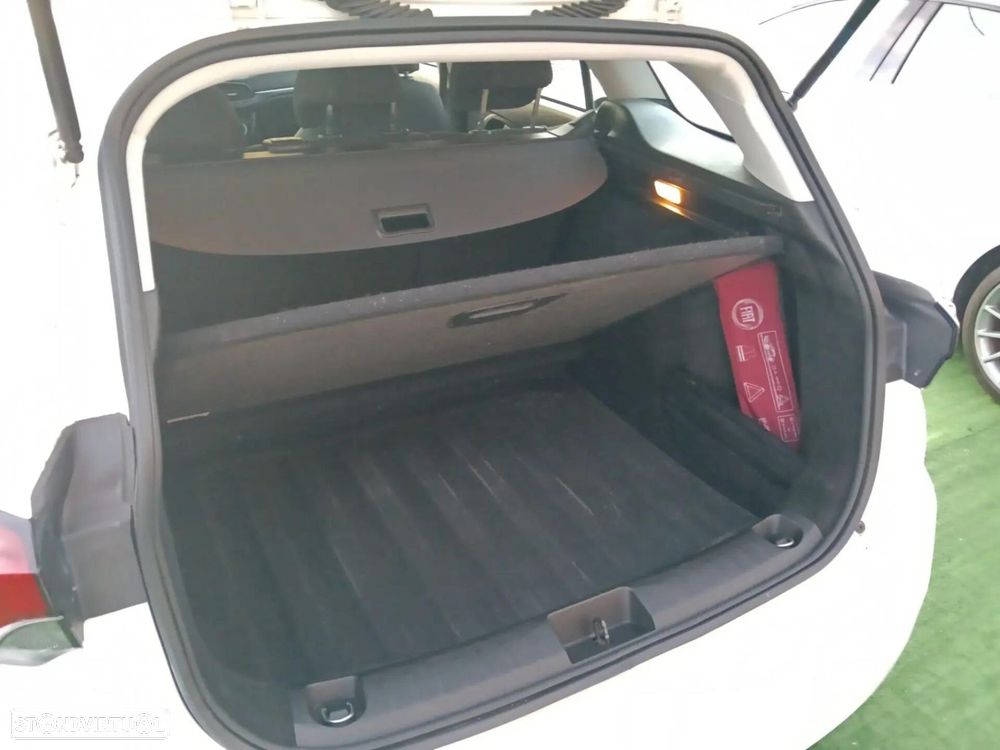 Fiat Tipo Station Wagon 1.3 M-Jet Lounge - 8