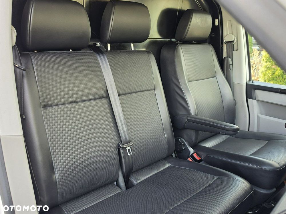 Volkswagen Transporter - 11