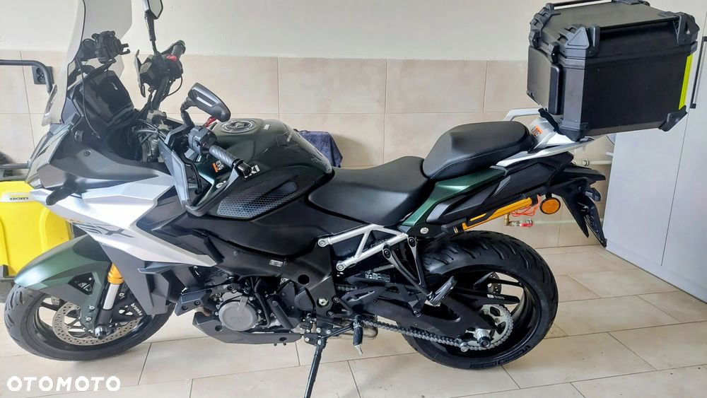 Suzuki GSX 1000 - 21