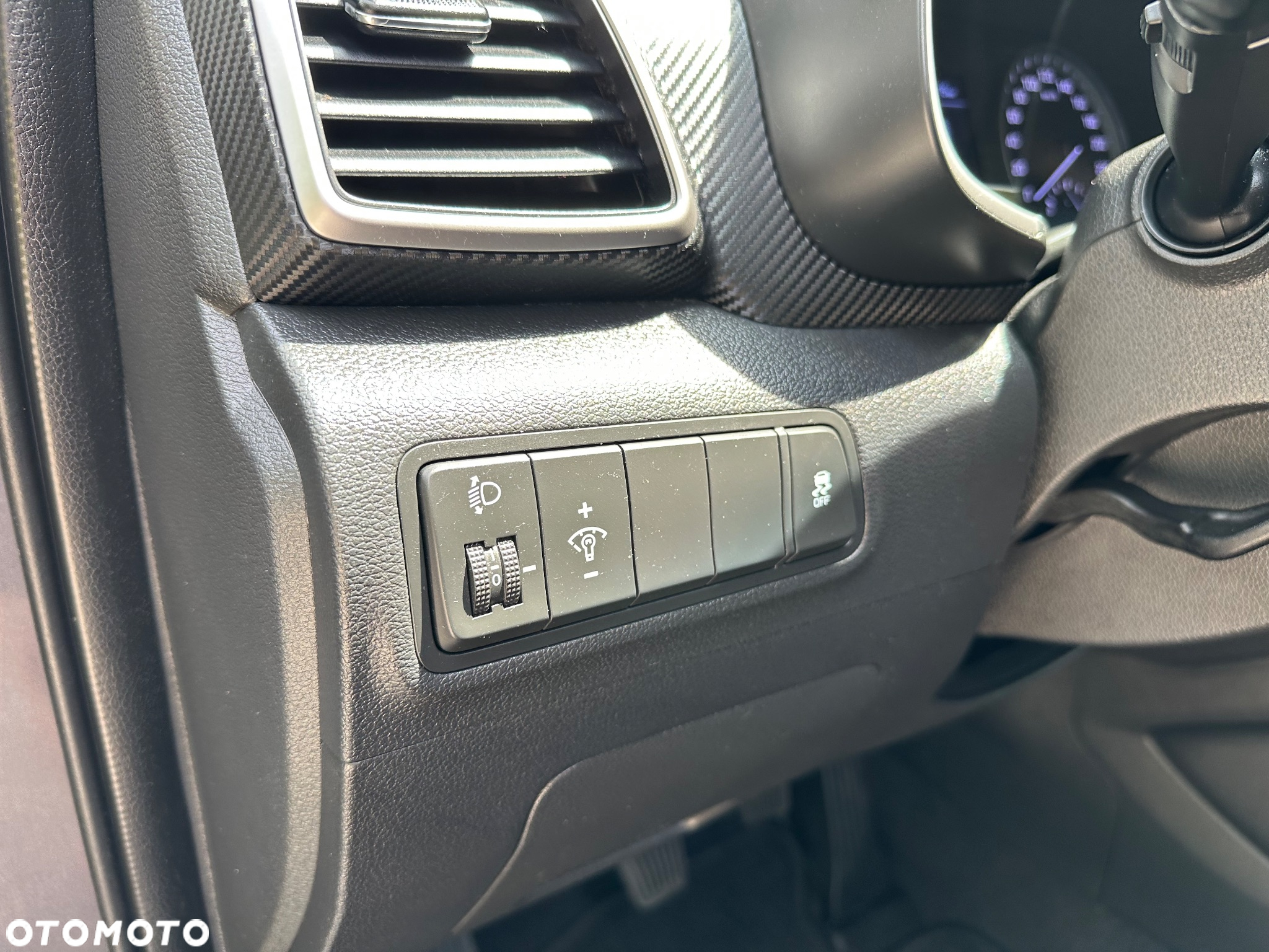 Hyundai Tucson blue 1.6 GDi 2WD Navi - 9