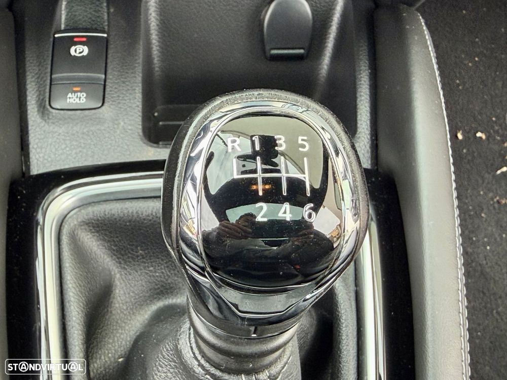 Nissan Qashqai 1.2 DIG-T Tekna Premium S Alcantara - 32