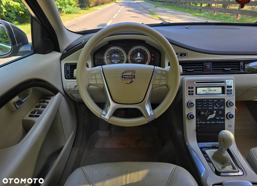 Volvo V70 2.5T Summum - 6