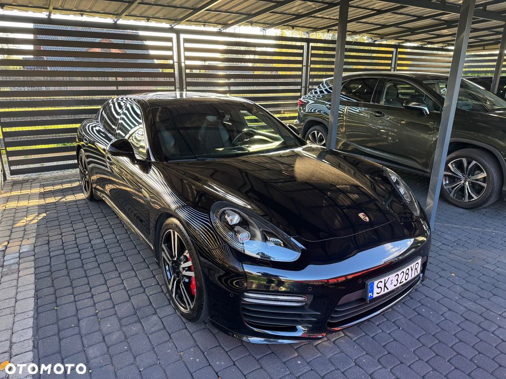 Porsche Panamera GTS PDK - 3