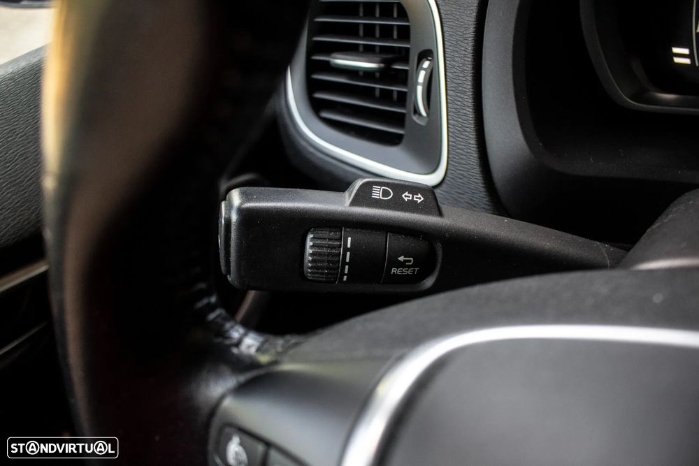 Volvo V40 Cross Country 2.0 D2 Volvo Ocean Race - 16