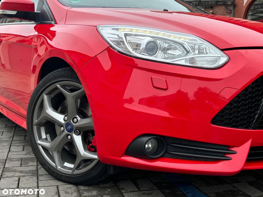 Ford Focus 2.0 EcoBoost ST mit Leder-Sport-Paket - 3