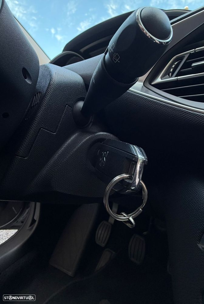 Peugeot 308 SW PureTech 110 Stop & Start Style - 11