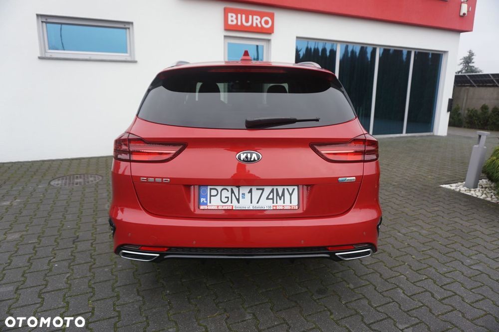 Kia Ceed 1.6 GDI PHEV Business Line DCT - 29