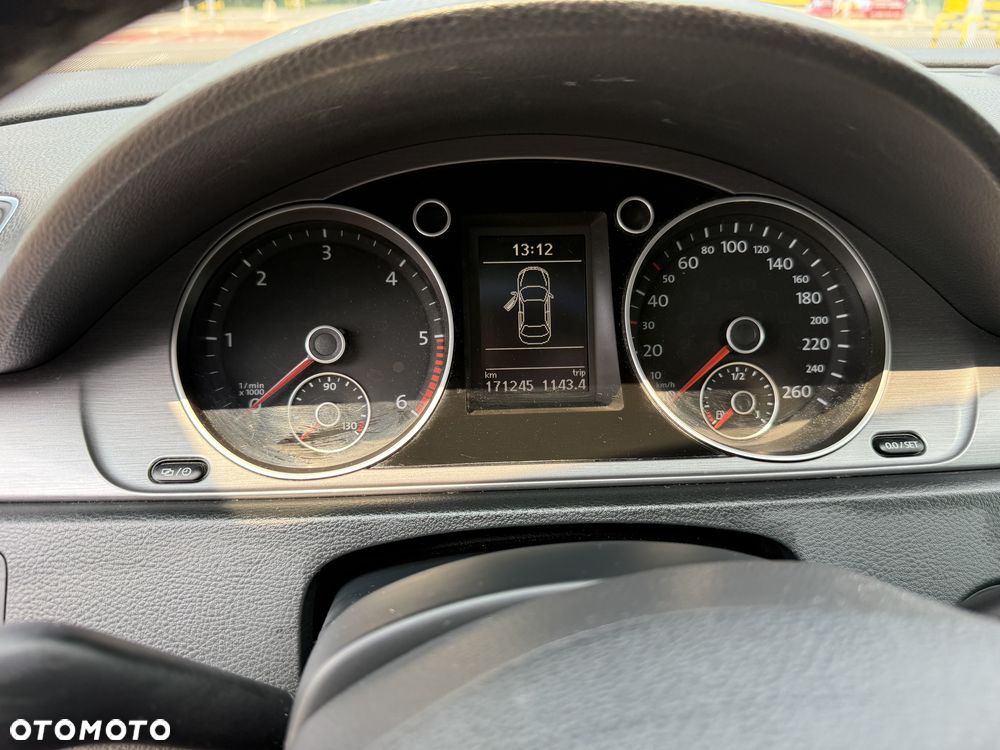 Volkswagen Passat 2.0 TDI Comfortline DSG - 8