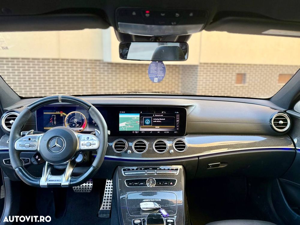 Mercedes-Benz E AMG 63 S 4MATIC - 9