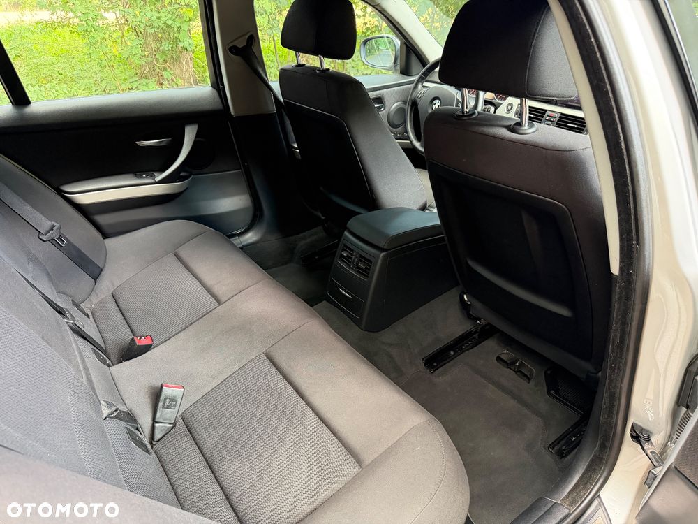 BMW Seria 3 320d DPF - 21