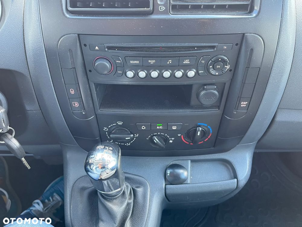 Peugeot Expert - 13