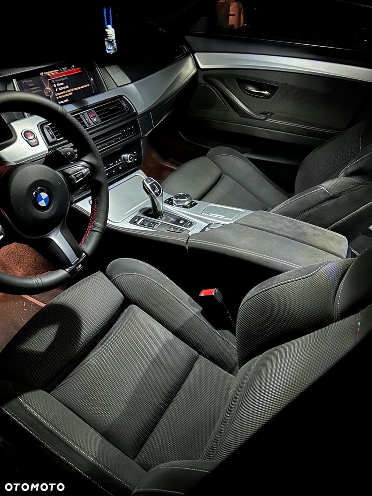 BMW Seria 5 525d - 15