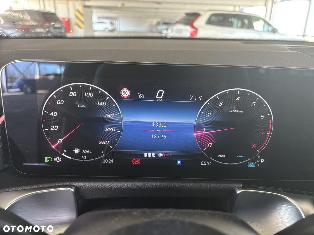 Mercedes-Benz GLB - 13