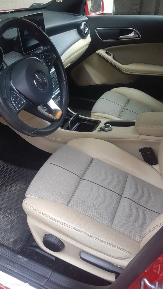 Mercedes - Benz GLA