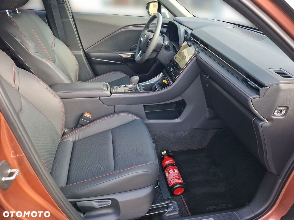Lexus LBX 1.5 Hybrid Emotion - 25