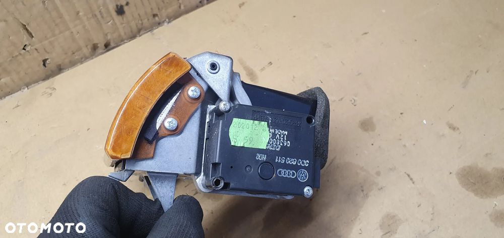 Kratka nawiewu powietrza prawa dekor drewno VW Phaeton 3D1853204 - 6