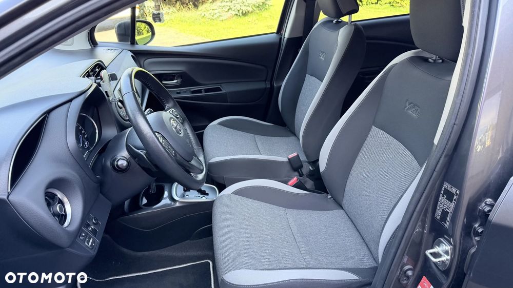 Toyota Yaris 1.5 20th Anniversary CVT - 15