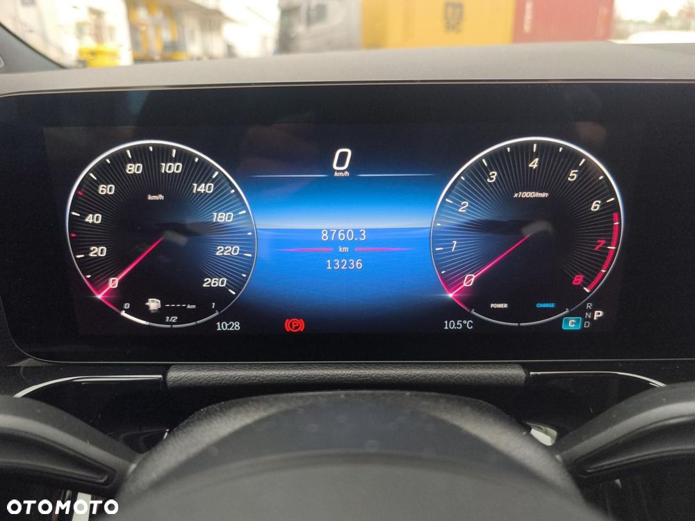 Mercedes-Benz GLA - 17