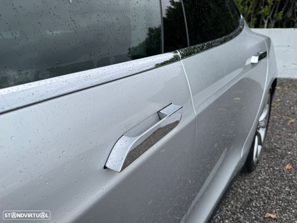 Tesla Model S 60D - 32