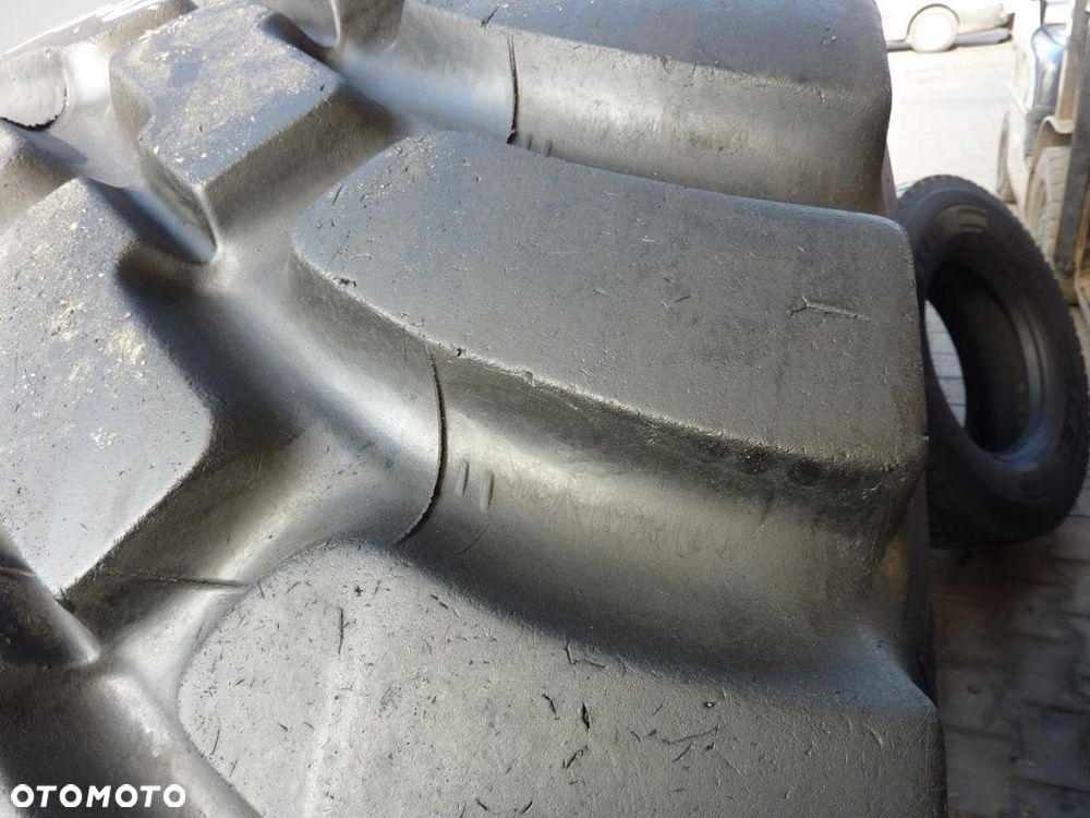 Opona używana  650/65R25 650/65-25 25/65R25 GOODYEAR 3000zł W2386 - 4